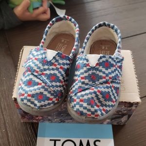 Like new Toms 6c